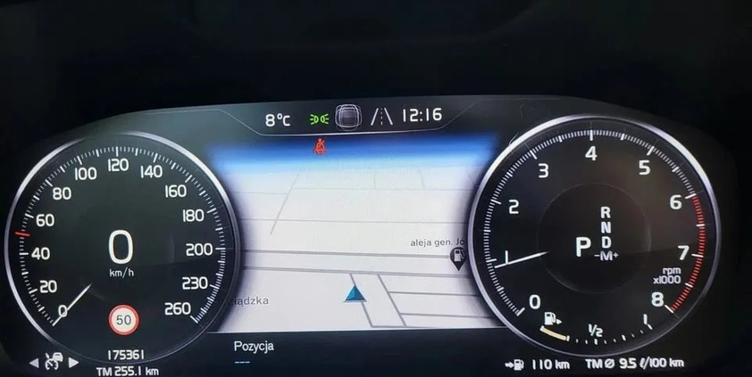 Volvo XC 40 cena 102500 przebieg: 175000, rok produkcji 2019 z Gdańsk małe 79